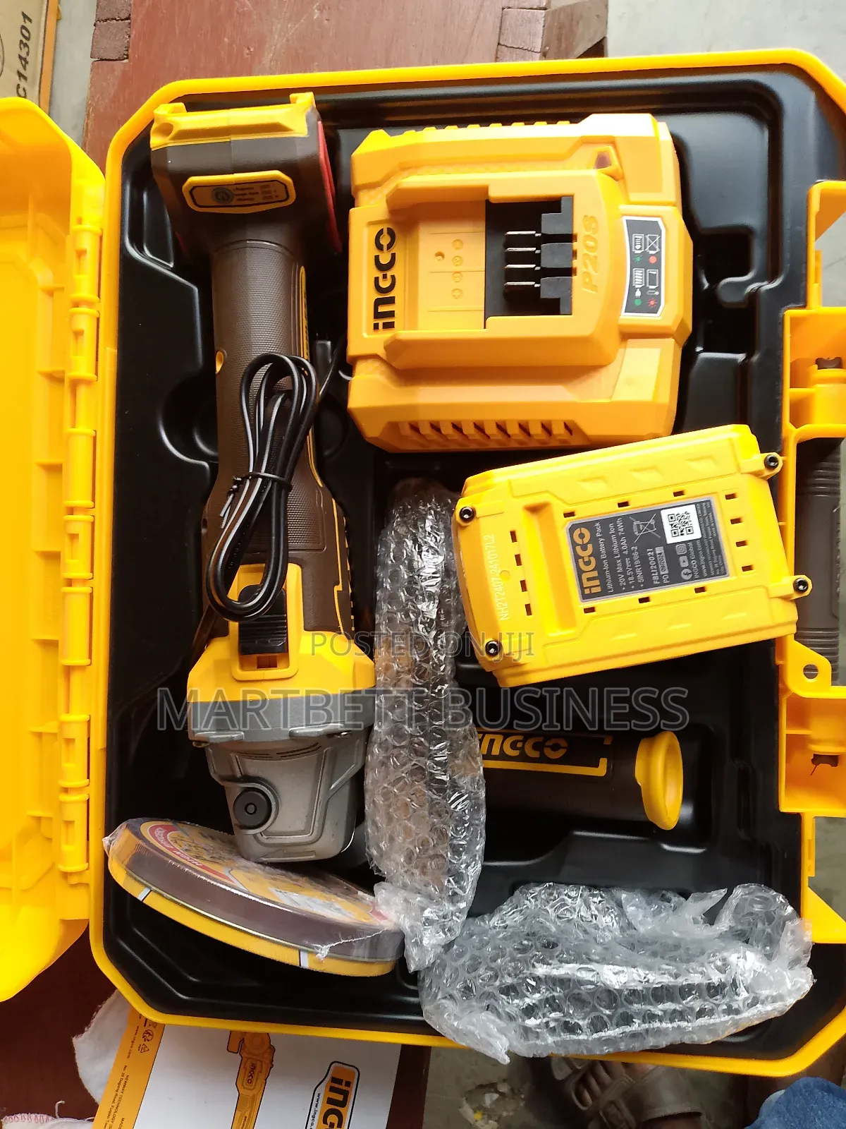 Chargeable Cordless Angle Grinder With Accessories Incco