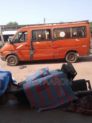 Mercedes-Benz Sprinter 1995 Orange