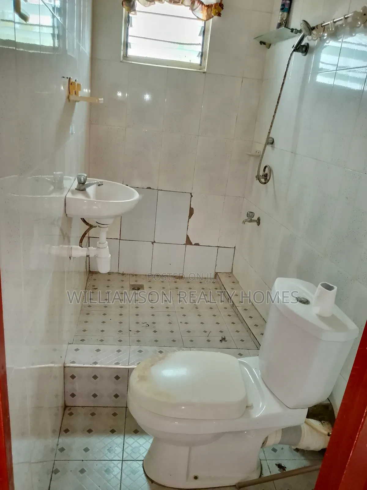 1bdrm Apartment in Junction Mall Area, Spintex for rent