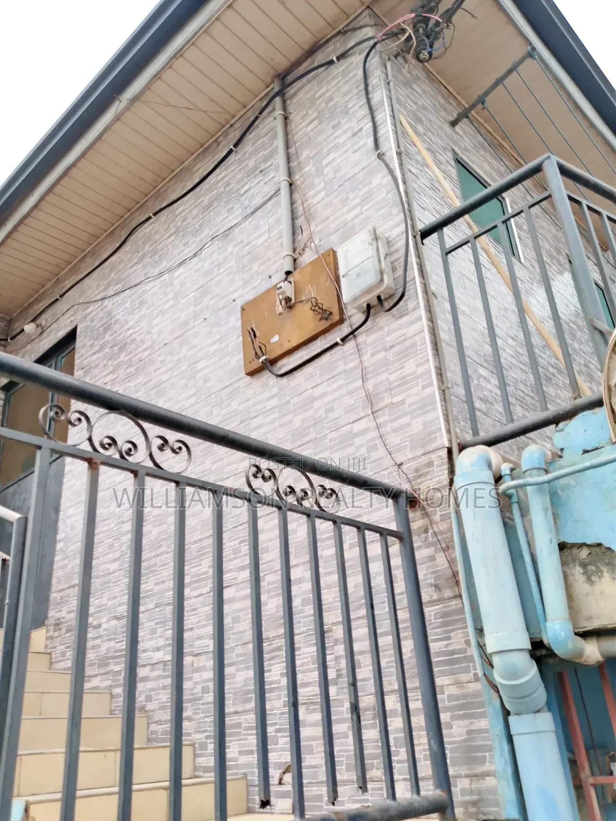 1bdrm Apartment in Junction Mall Area, Spintex for rent