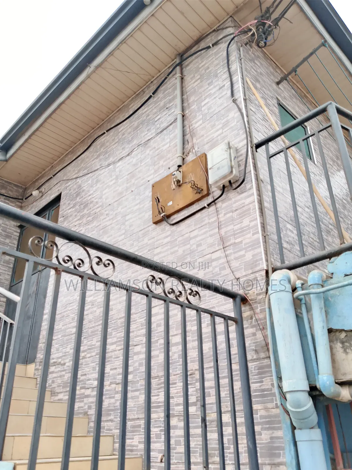 1bdrm Apartment in Junction Mall Area, Spintex for rent