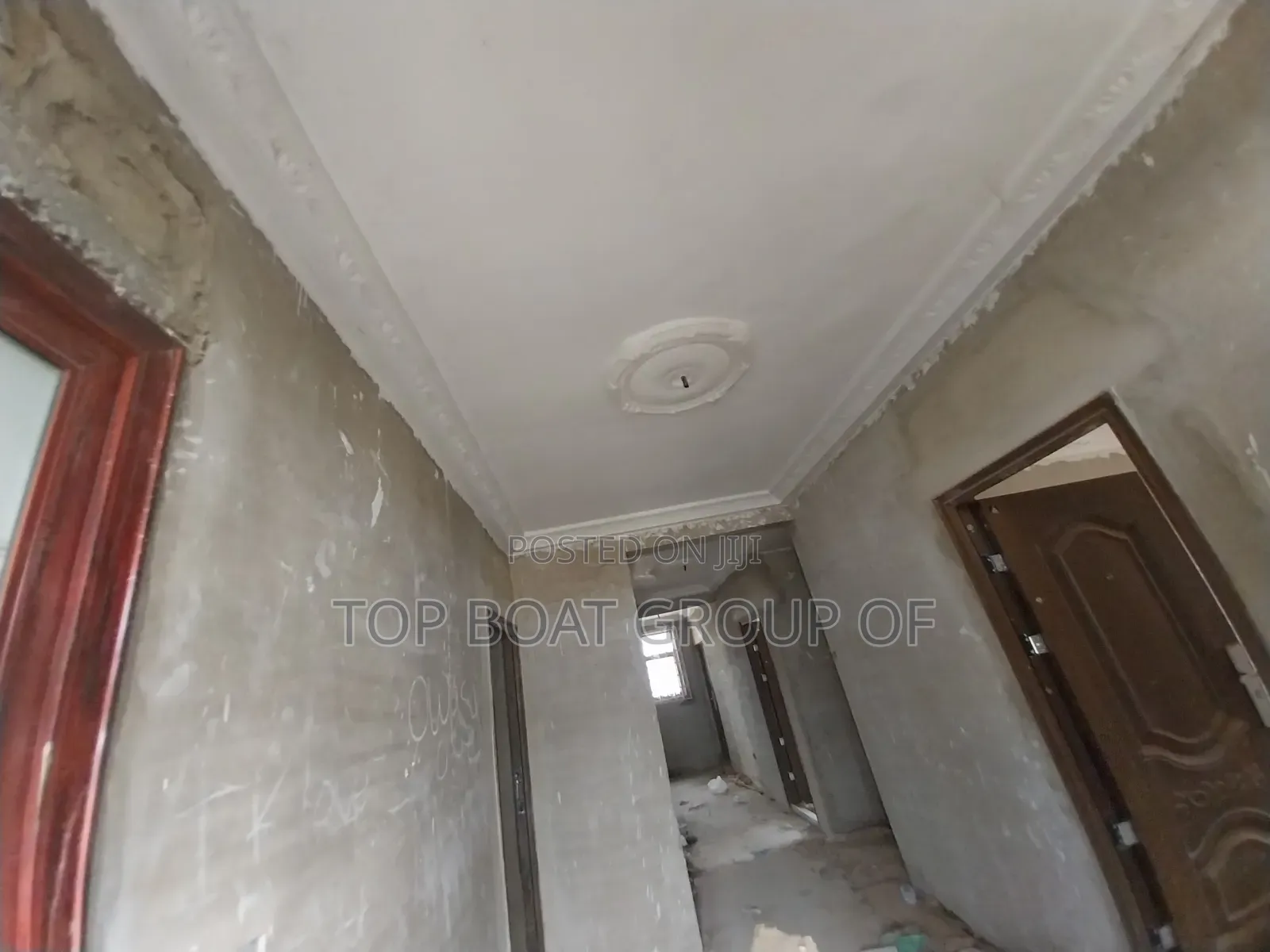 6bdrm House in Top Boat Estate, Kumasi Metropolitan for sale
