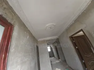 6bdrm House in Top Boat Estate, Kumasi Metropolitan for sale
