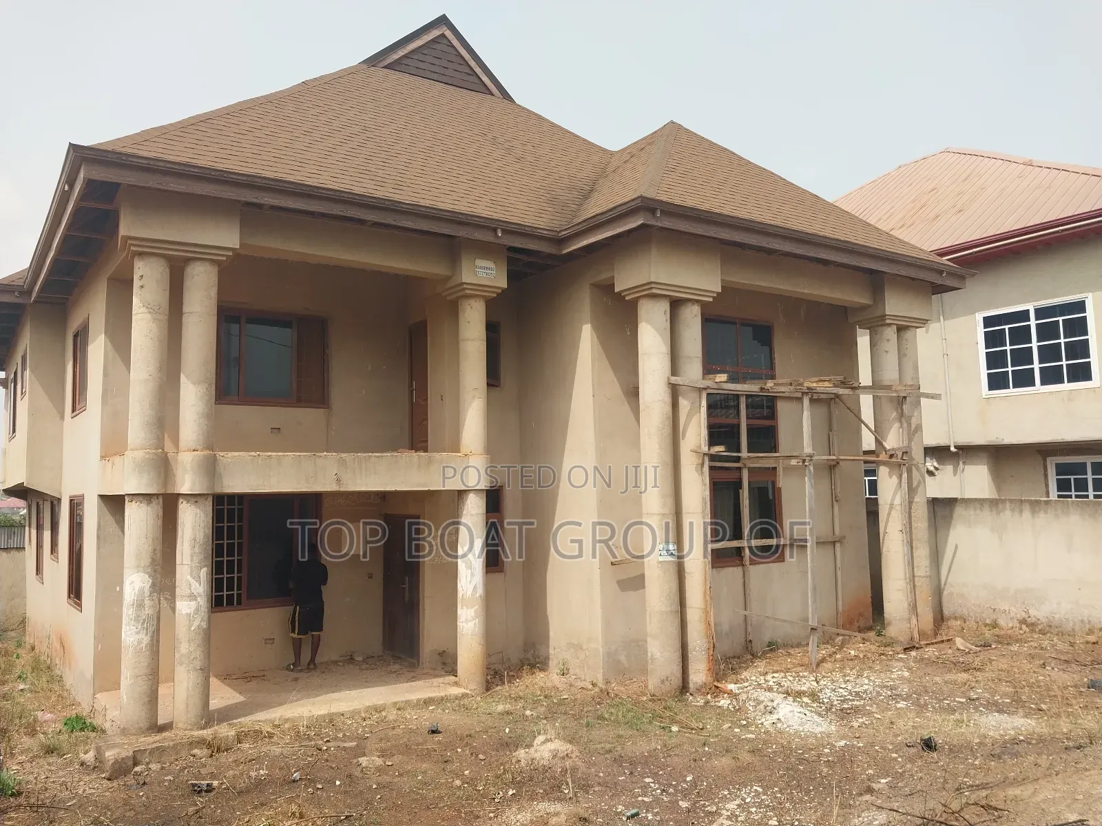 6bdrm House in Top Boat Estate, Kumasi Metropolitan for sale
