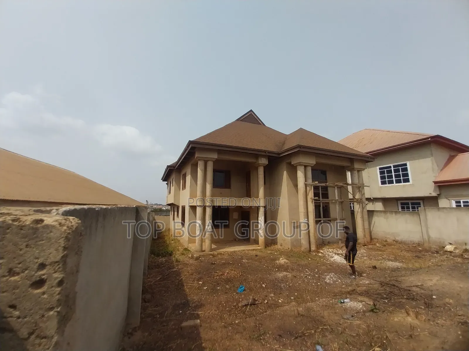 6bdrm House in Top Boat Estate, Kumasi Metropolitan for sale