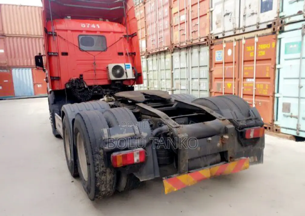 SCANIA 124 L 2010 Model