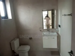 5bdrm House in Unique Key Agency, Airport Residential Area for sale