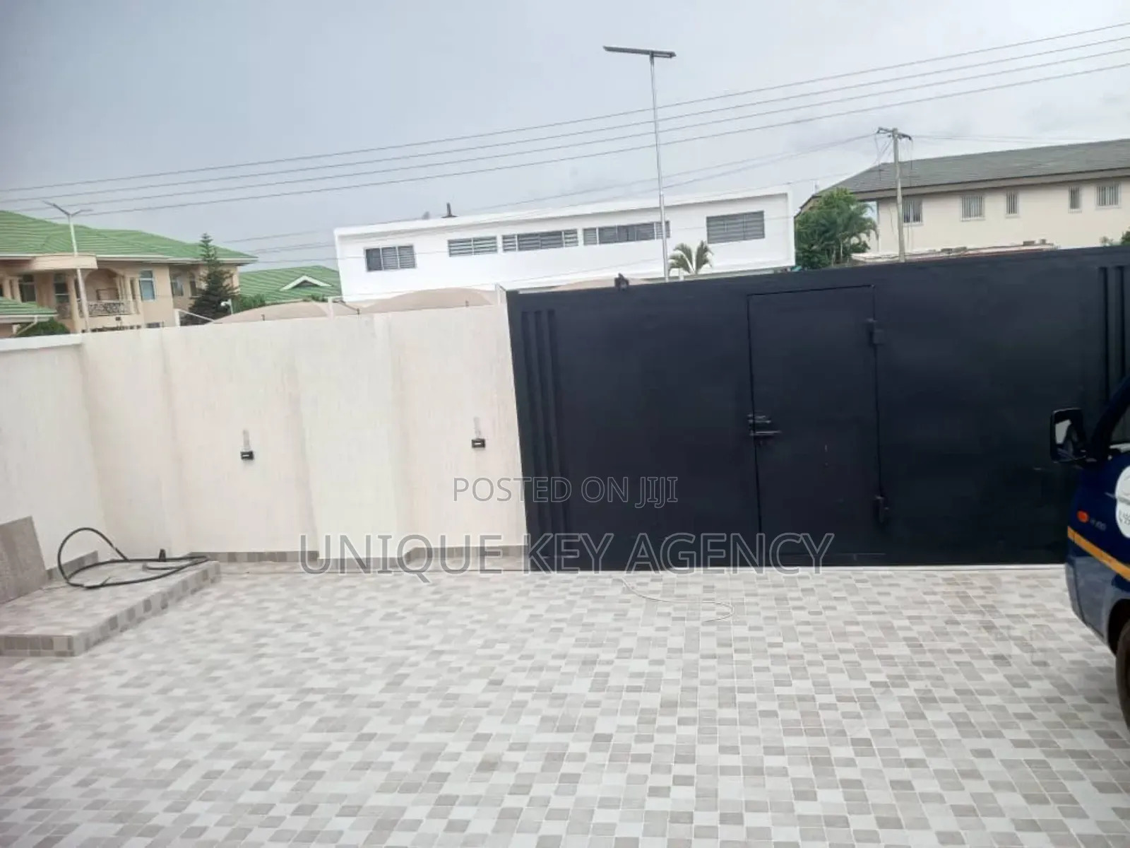 5bdrm House in Unique Key Agency, Airport Residential Area for sale