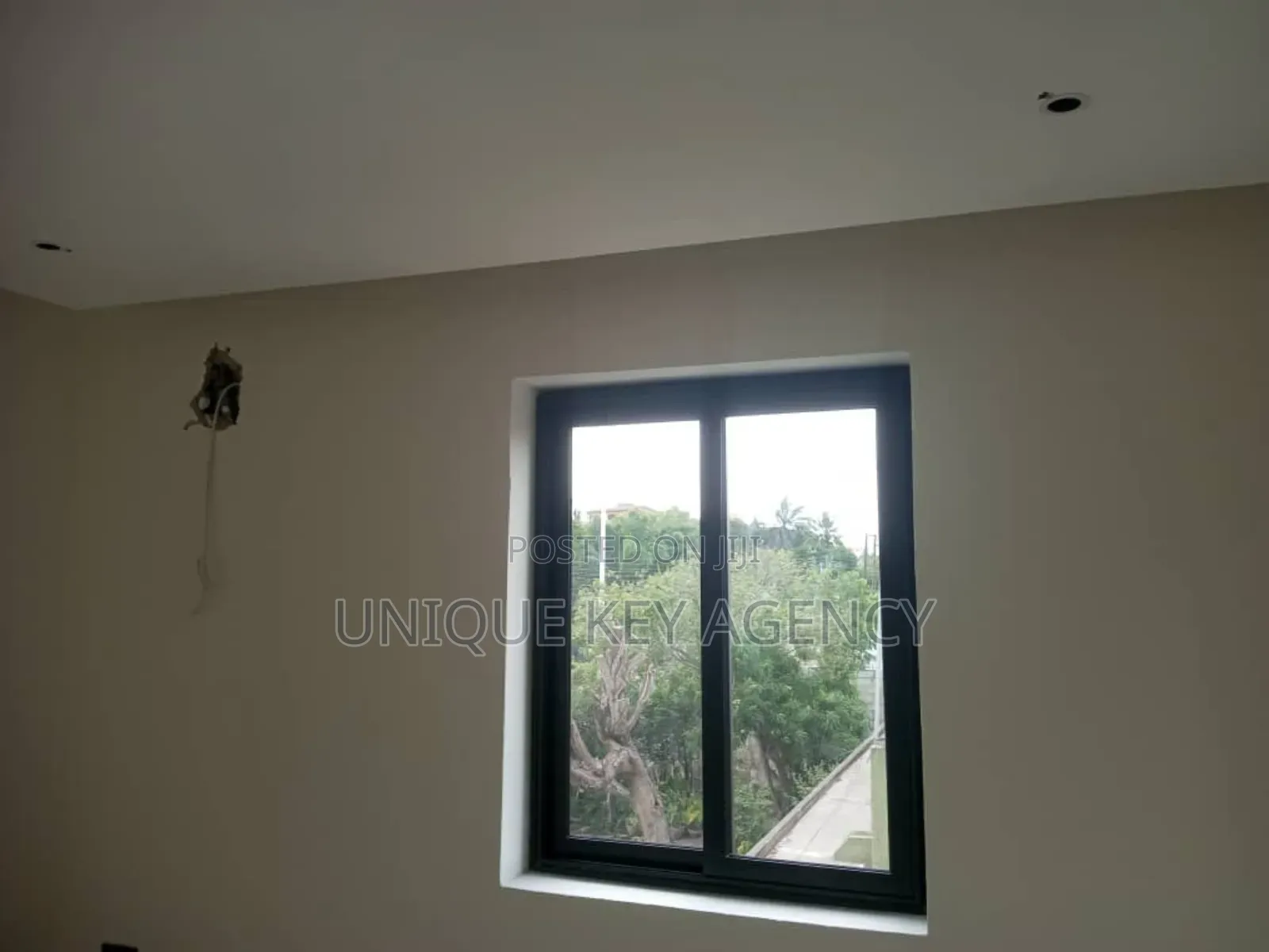 5bdrm House in Unique Key Agency, Airport Residential Area for sale