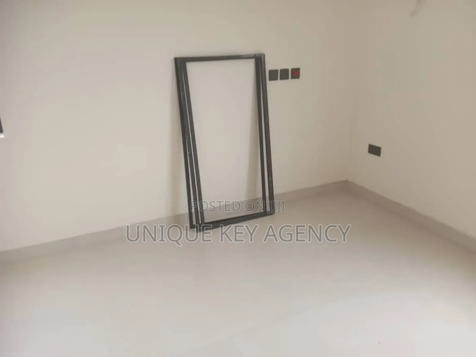 5bdrm House in Unique Key Agency, Airport Residential Area for sale