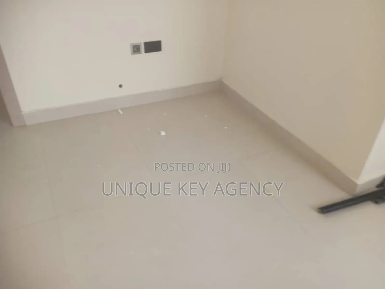 5bdrm House in Unique Key Agency, Airport Residential Area for sale