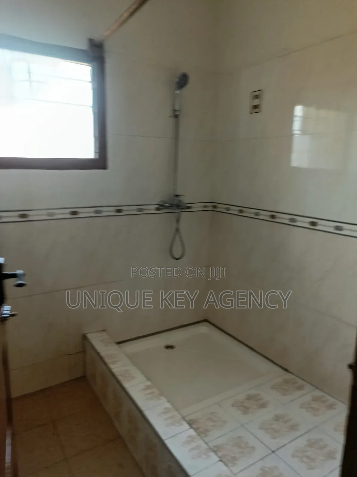 4bdrm House in Unique Key Agency, North Kaneshie for rent