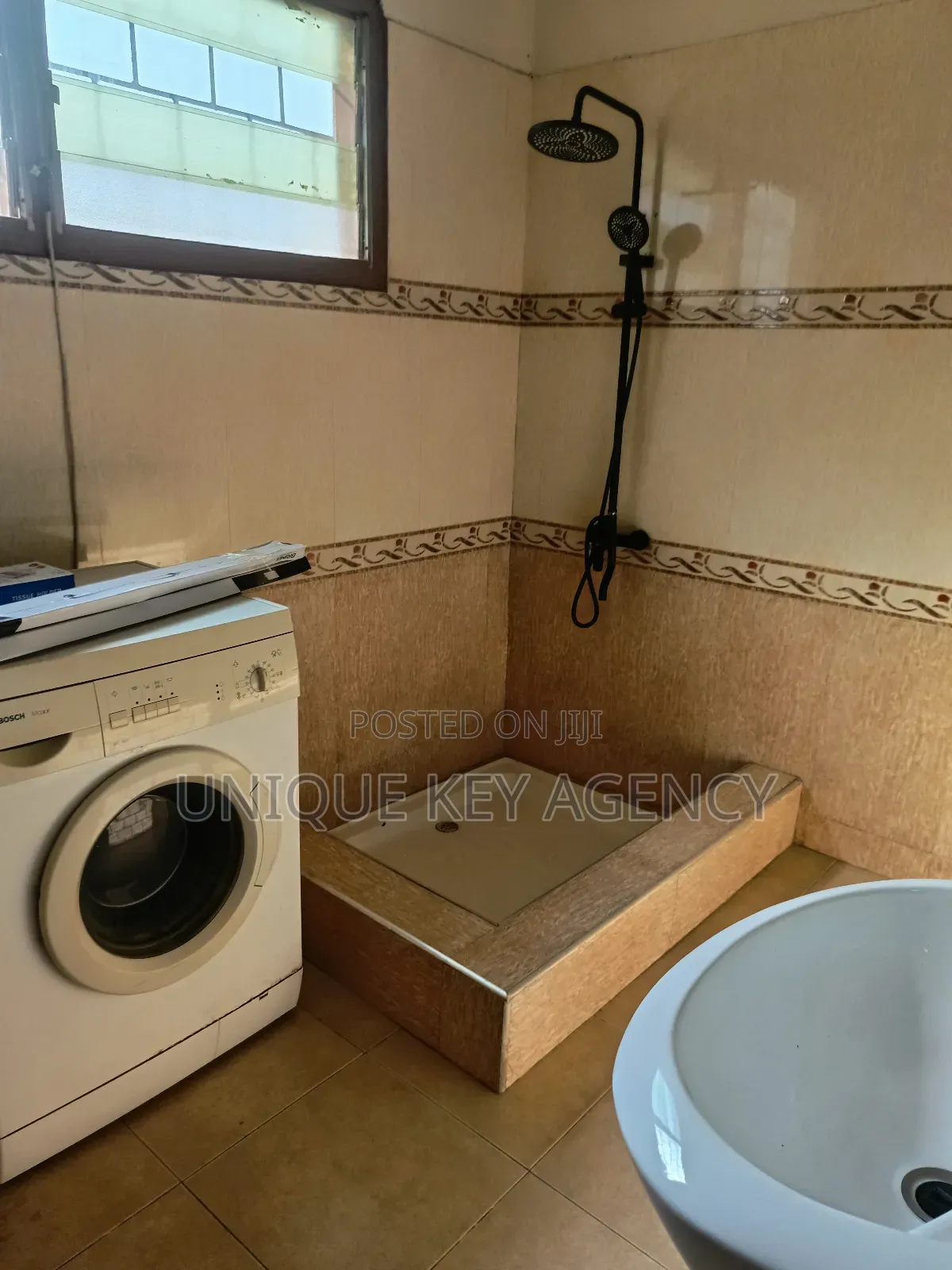 4bdrm House in Unique Key Agency, North Kaneshie for rent