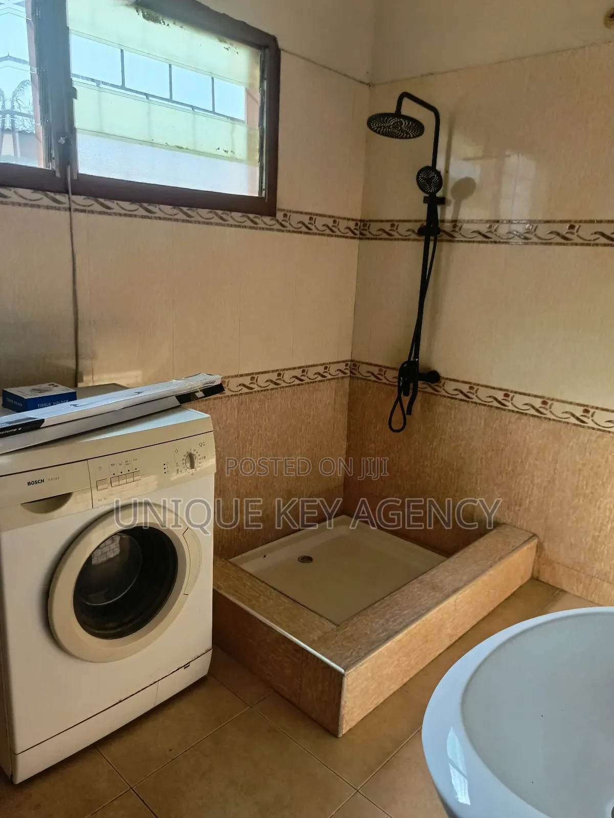 4bdrm House in Unique Key Agency, North Kaneshie for rent