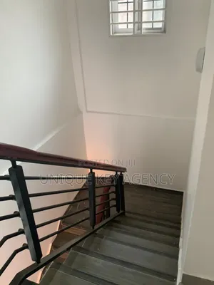 3bdrm Apartment in Unique Key Agency, Achimota for rent