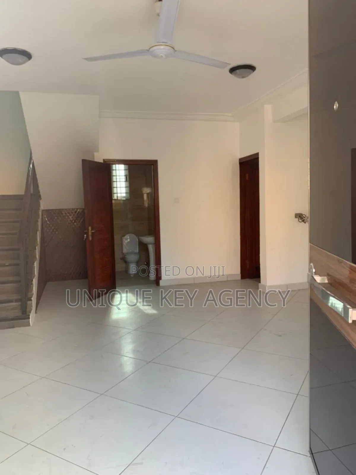 3bdrm Apartment in Unique Key Agency, Achimota for rent