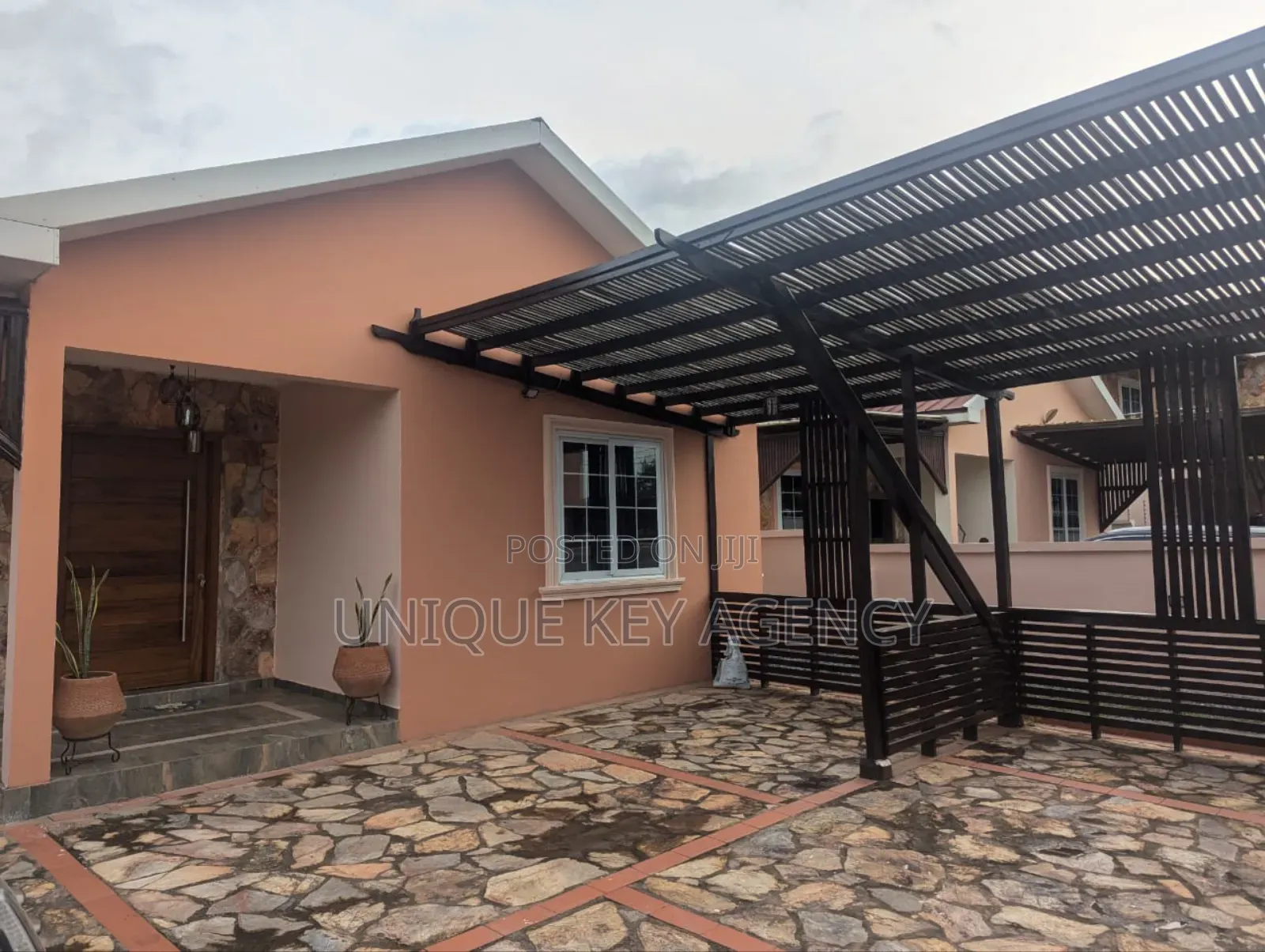 Furnished 3bdrm House in Unique Key Agency, Achimota for rent