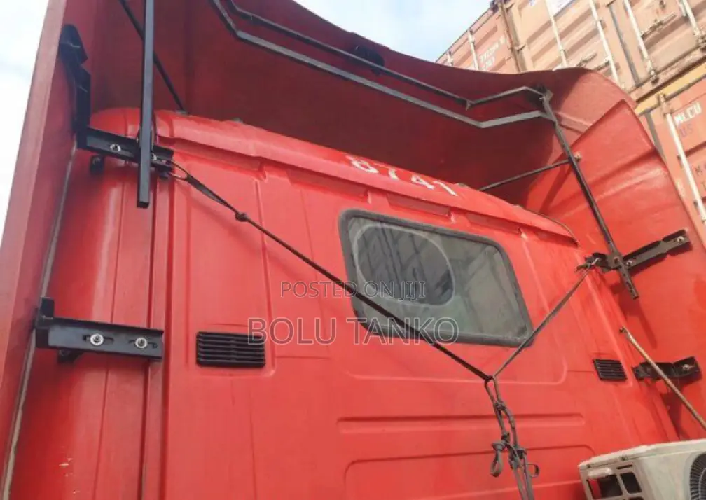 SCANIA 124 L 2010 Model