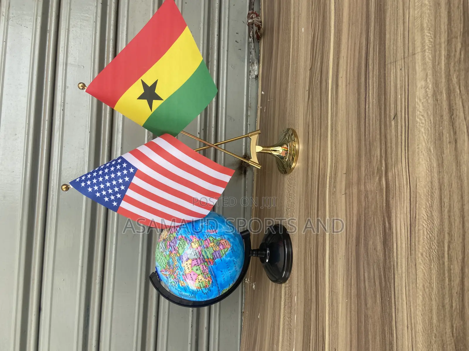 Original Mini Atlas Globe for Desktop With Flag