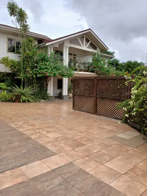 5bdrm Mansion in Dzorwulu for sale
