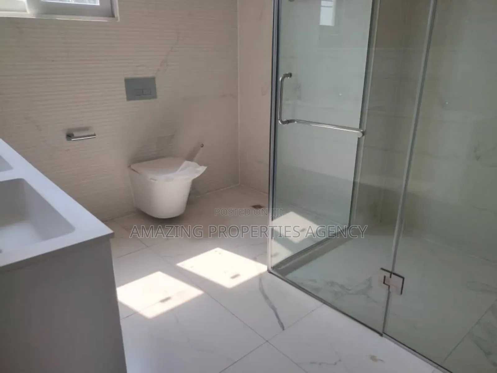 4bdrm House in Airport Residential Area for rent