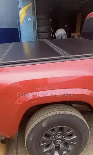 Toyota Tundra Bucket Cover(Hard Trifold)