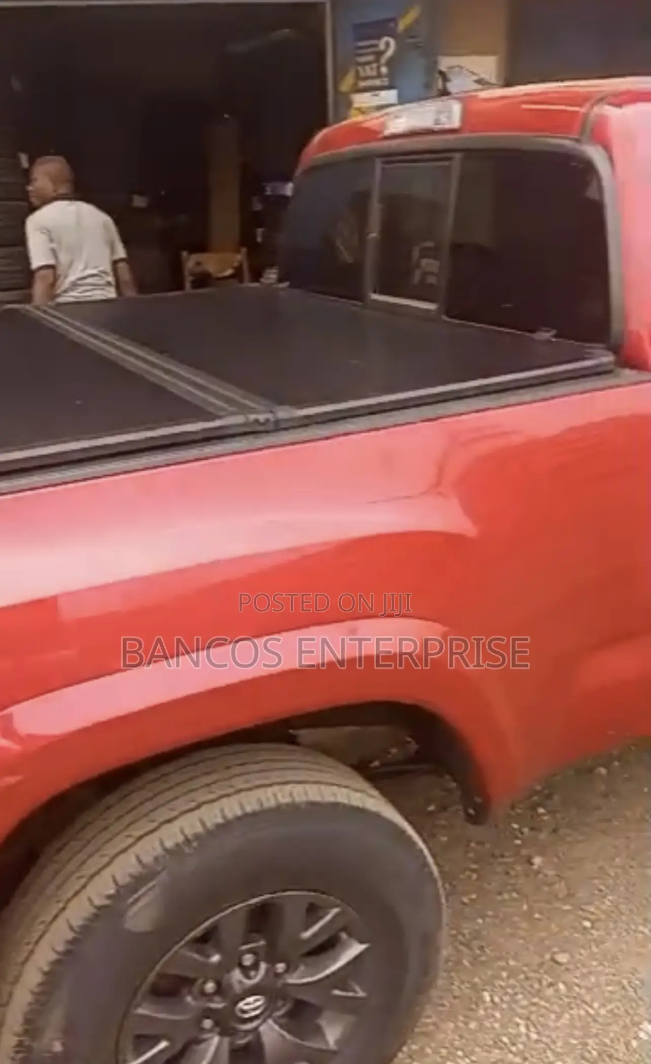 Toyota Tundra Bucket Cover(Hard Trifold)