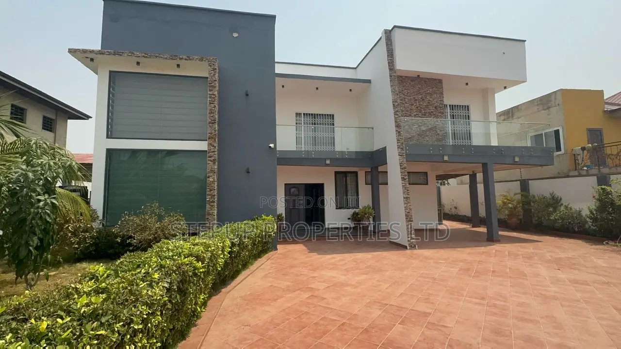 5bdrm Mansion in Lakeside, Ashaley Botwe for sale