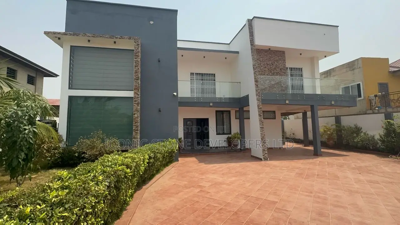 5bdrm Mansion in Lakeside, Ashaley Botwe for sale