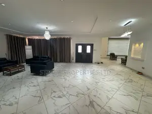 5bdrm Mansion in Lakeside, Ashaley Botwe for sale