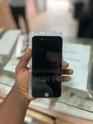 iPhone 8+ Screen Replacement