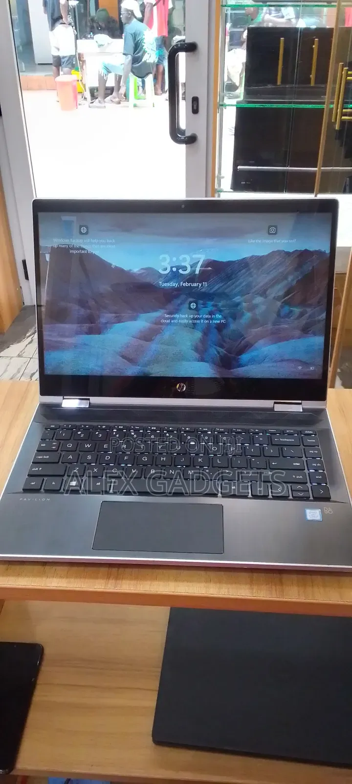 Laptop HP Pavilion X360 8GB Intel Core I3 SSD 256GB