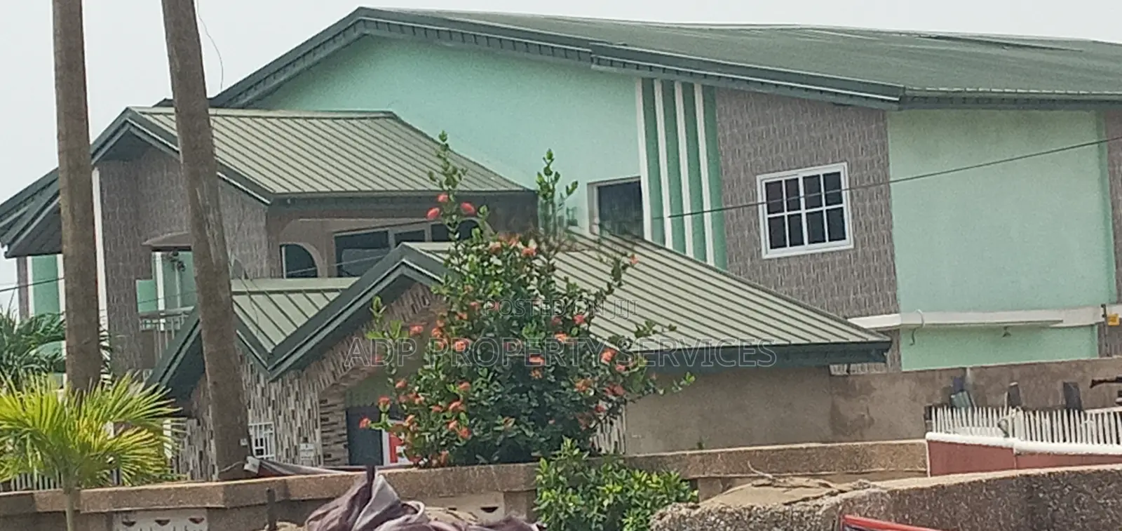 18-Bed en-Suite Commercial Property for Sale — Odorkor Tipper, Accra