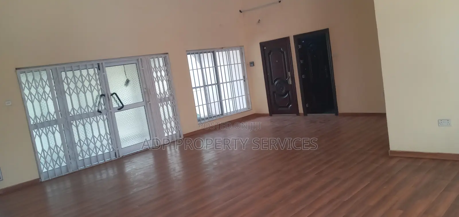 18-Bed en-Suite Commercial Property for Sale — Odorkor Tipper, Accra