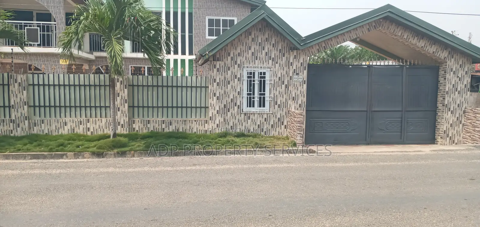 18-Bed en-Suite Commercial Property for Sale — Odorkor Tipper, Accra