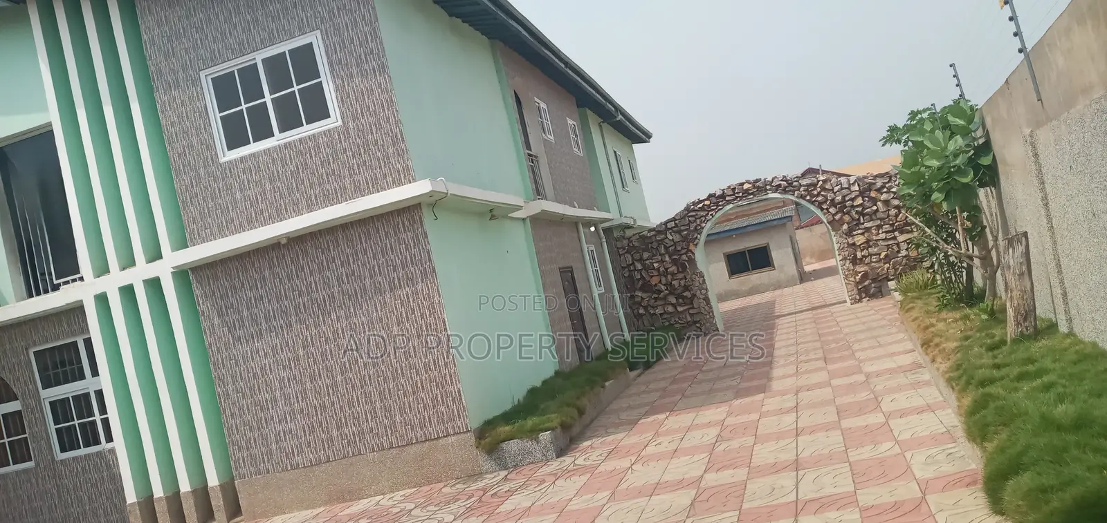 18-Bed en-Suite Commercial Property for Sale — Odorkor Tipper, Accra