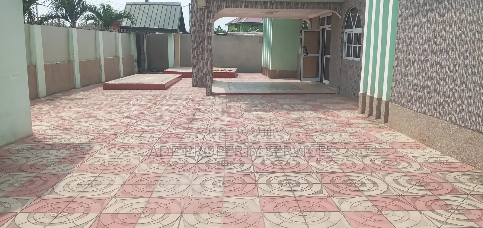 18-Bed en-Suite Commercial Property for Sale — Odorkor Tipper, Accra