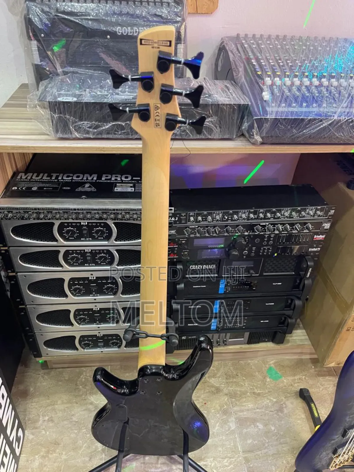 Ibanez Soundgear Gio 5strings Active Bass Guitar