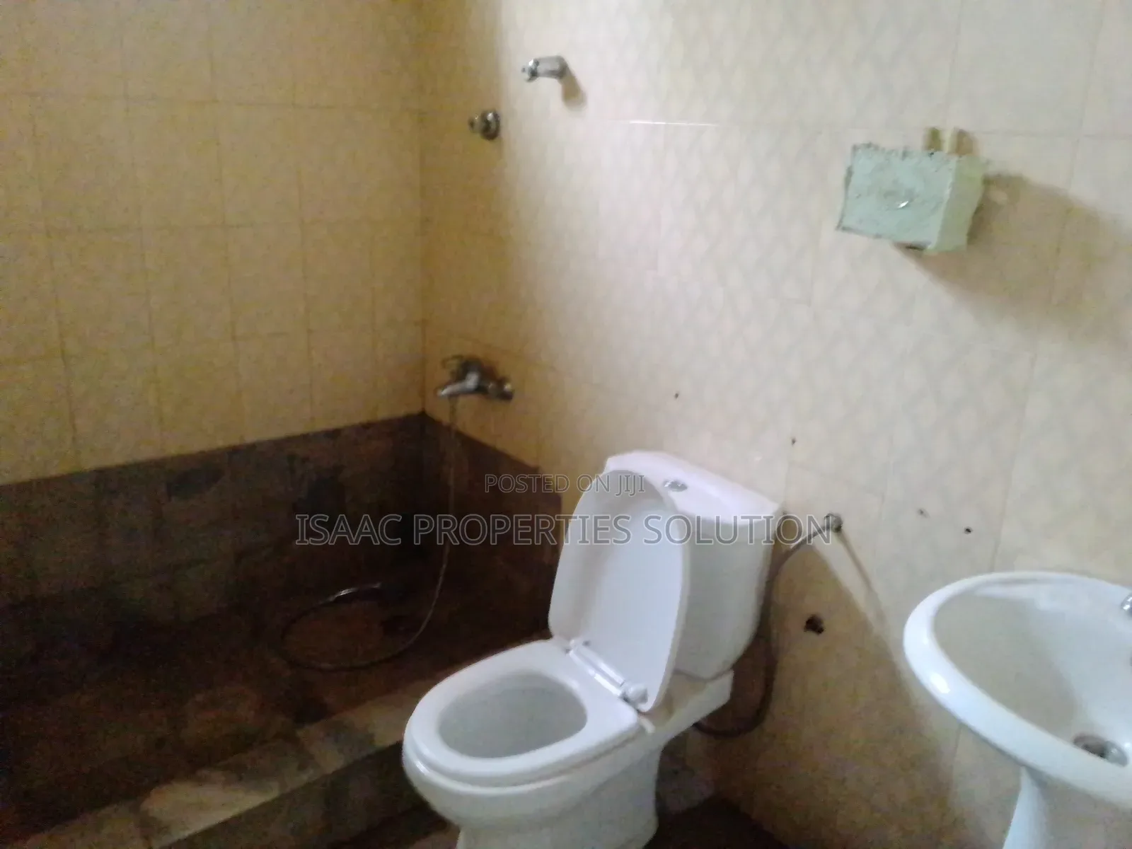 4bdrm House in Isaac Properties, Shama Ahanta East Metropolitan