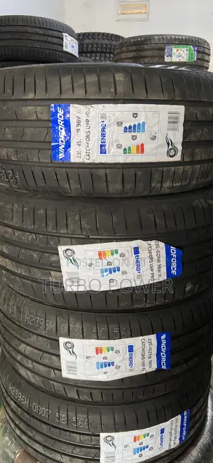 235/45zr18 98W Windforce