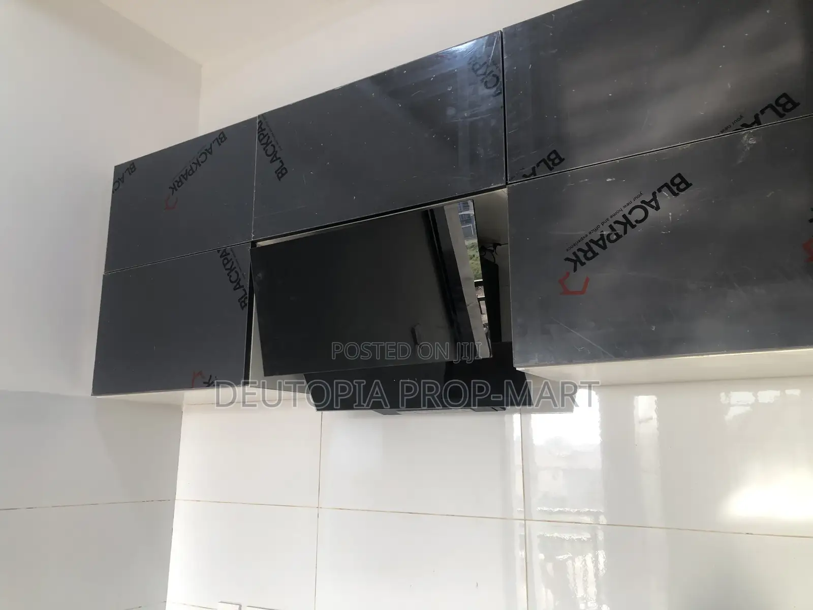 1bdrm Apartment in Deutopia Prop-Mart, Tema Metropolitan for rent