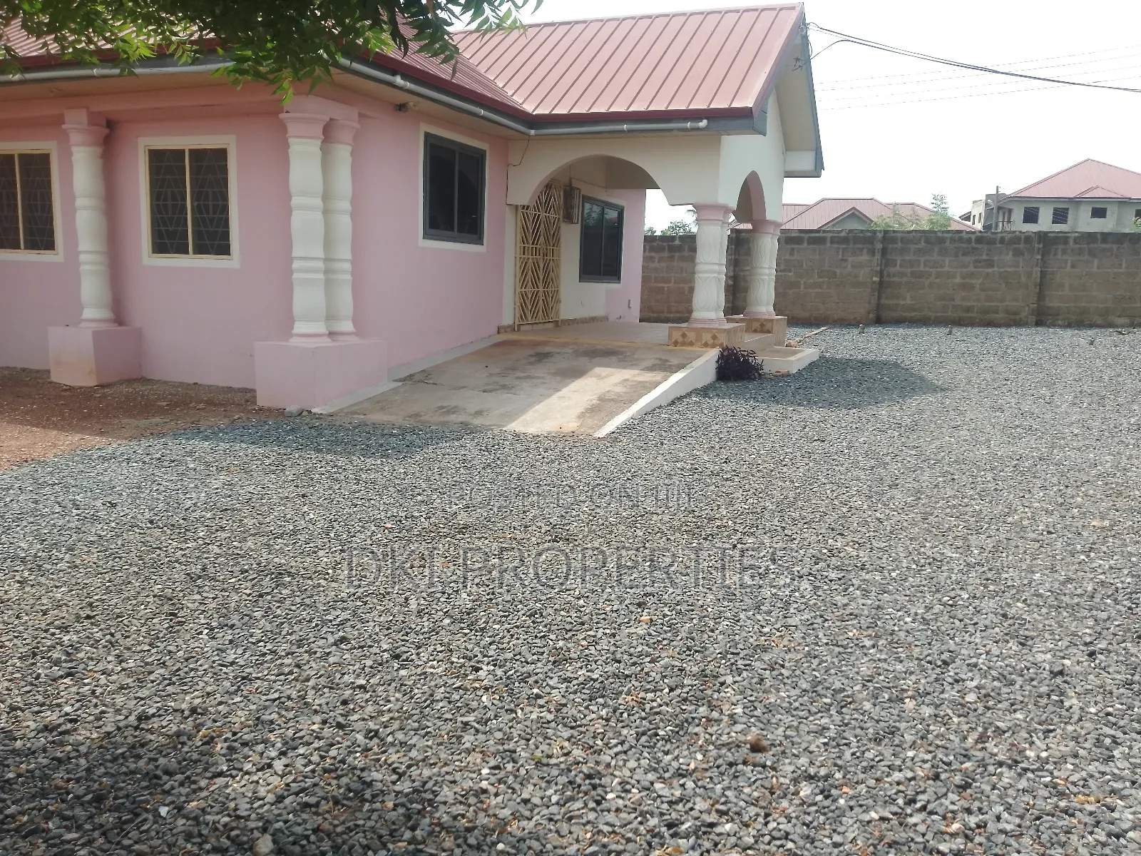 4bdrm House in Dki Properties, Valley View Area for rent