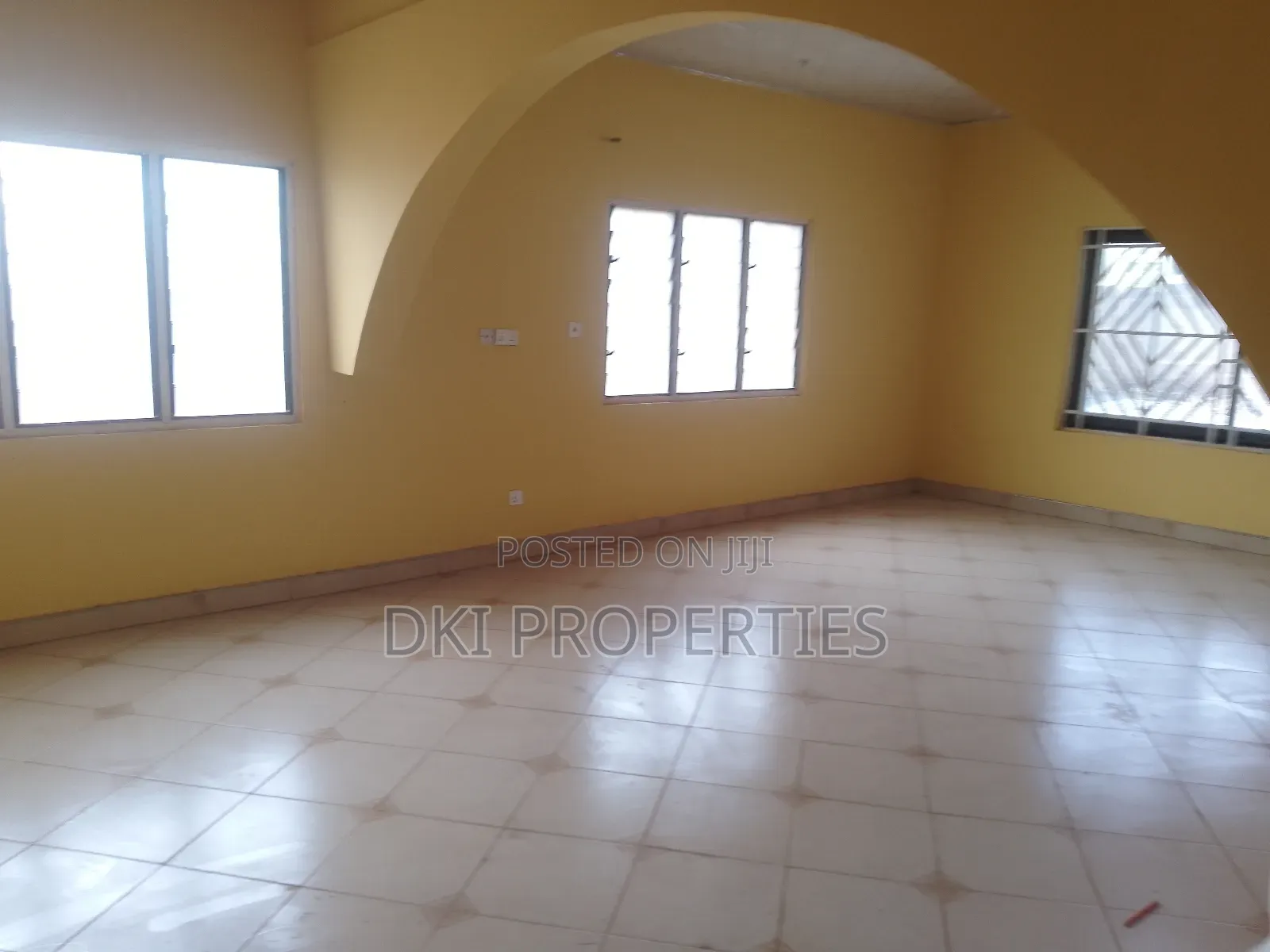 4bdrm House in Dki Properties, Valley View Area for rent