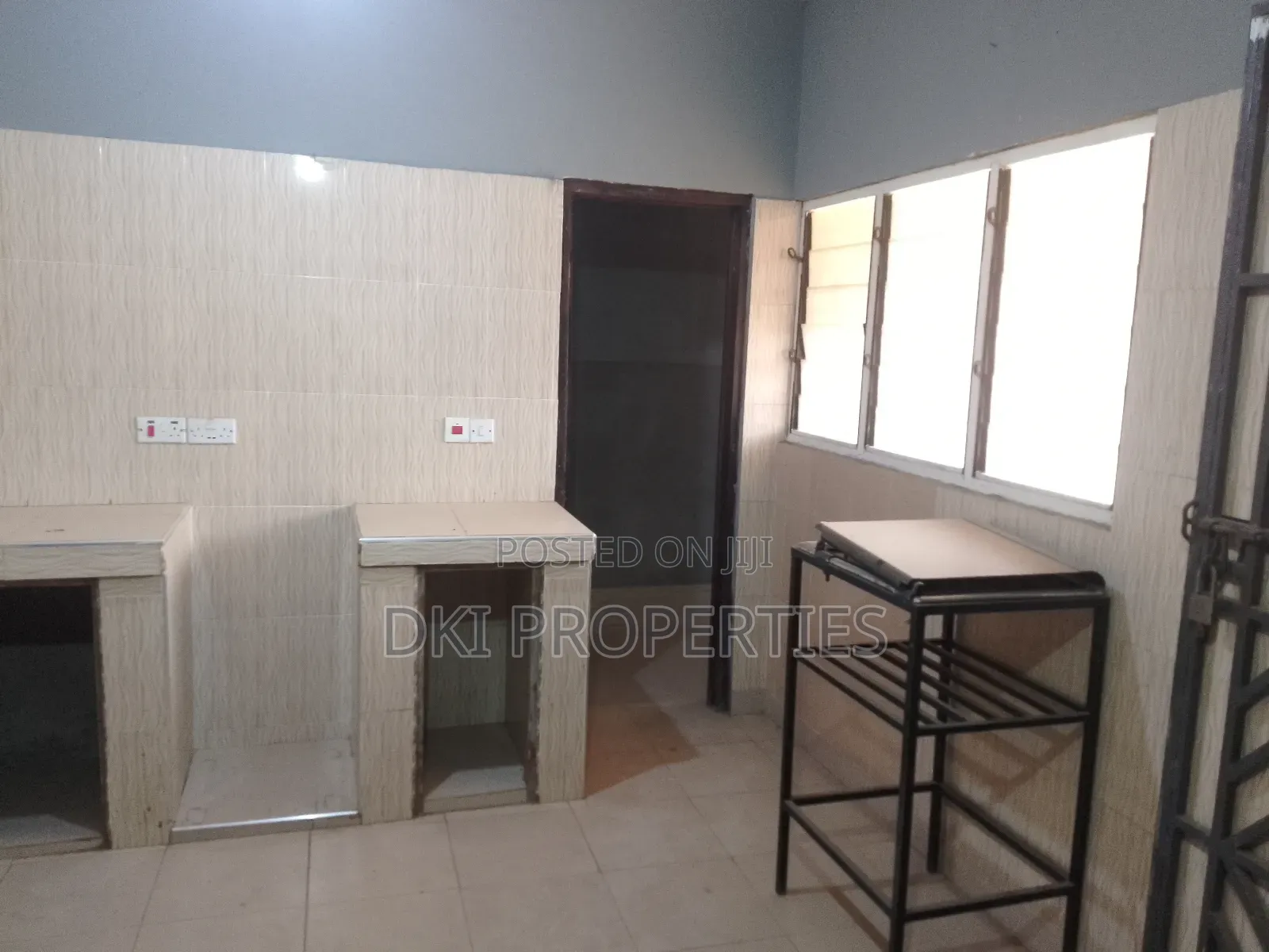 4bdrm House in Dki Properties, Valley View Area for rent