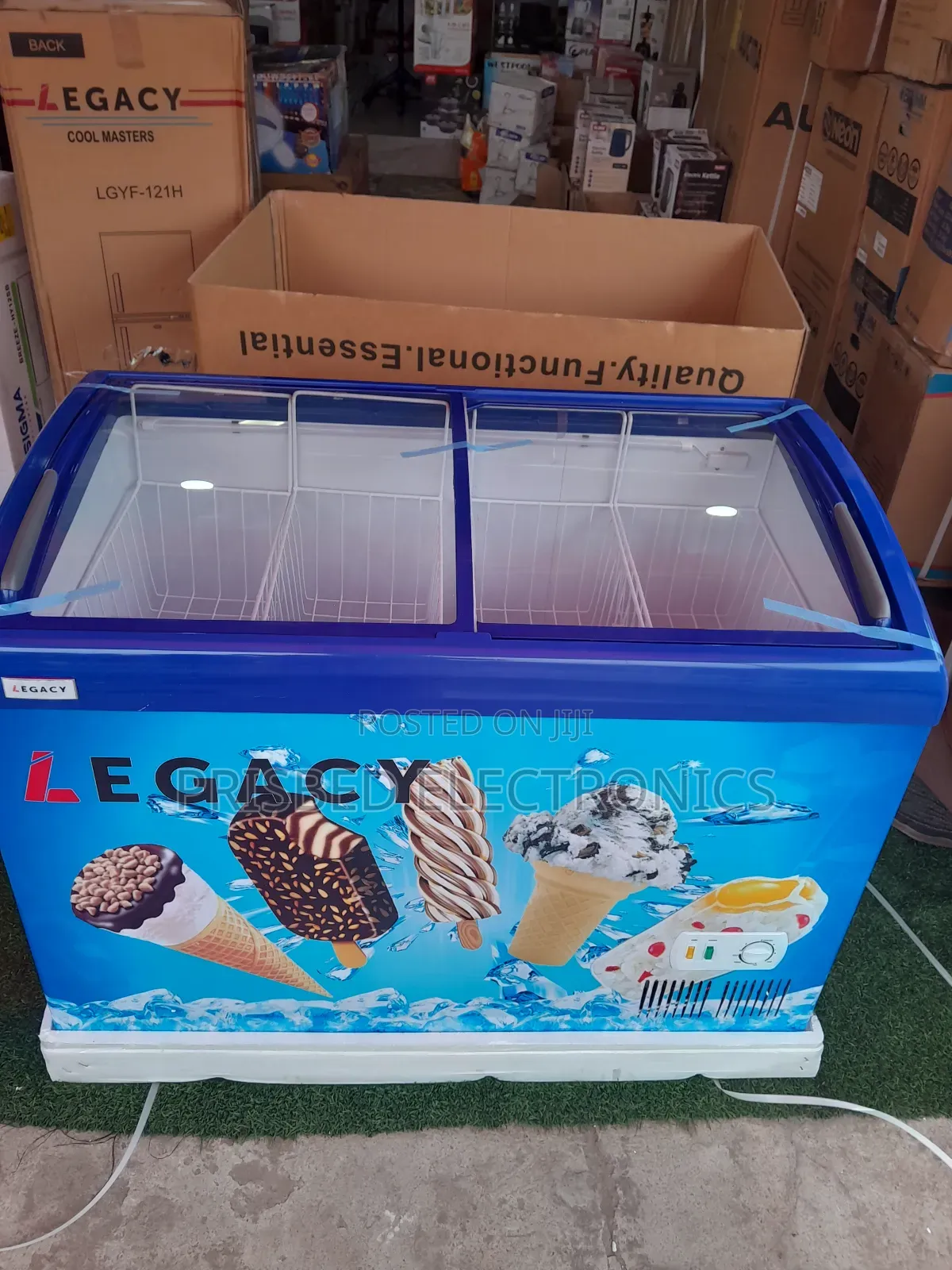 %Legacy Icecream / Display Freezer 258 Litres