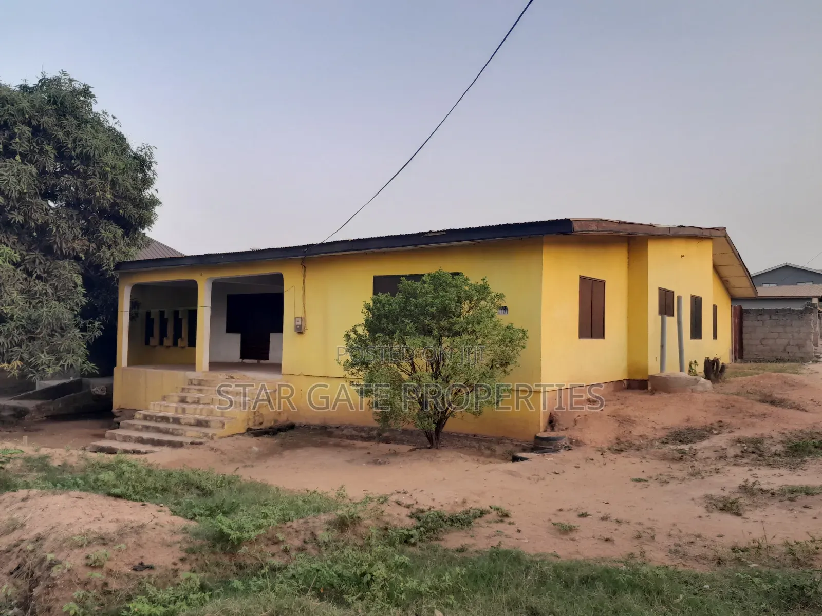 7bdrm House in Kenyasi Brofoyeduru, Kumasi Metropolitan for sale