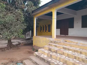 7bdrm House in Kenyasi Brofoyeduru, Kumasi Metropolitan for sale