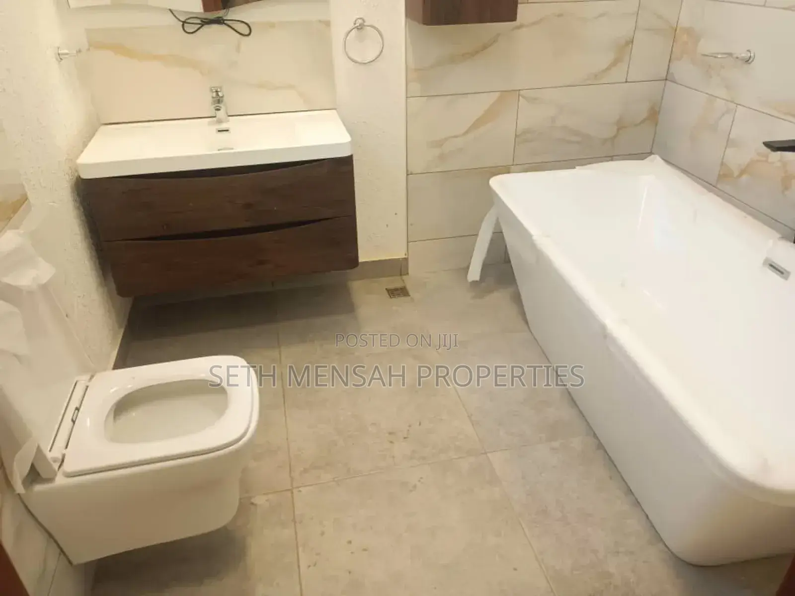 5bdrm House in Skm Properties, Tseaddo for sale