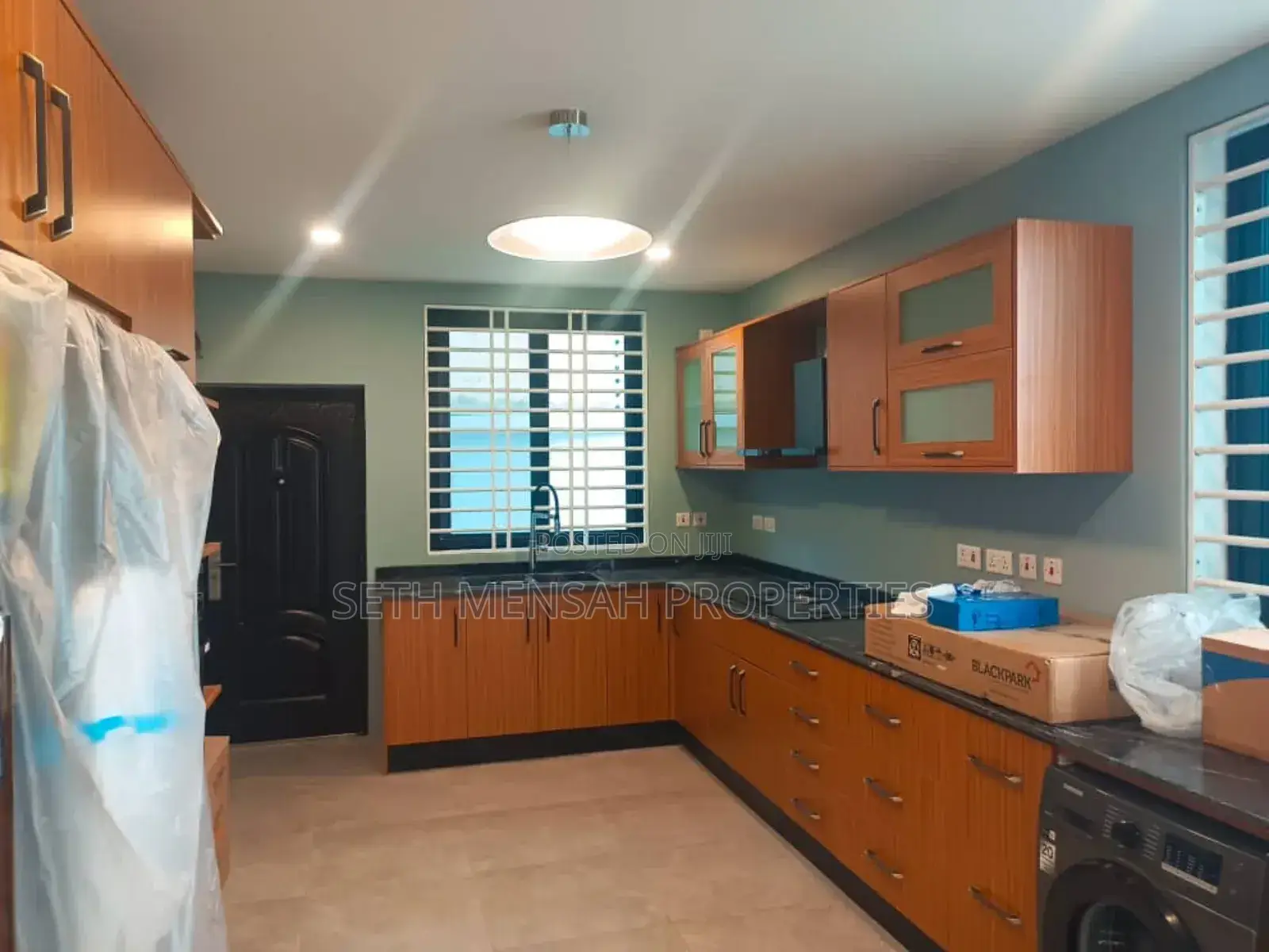 5bdrm House in Skm Properties, Tseaddo for sale