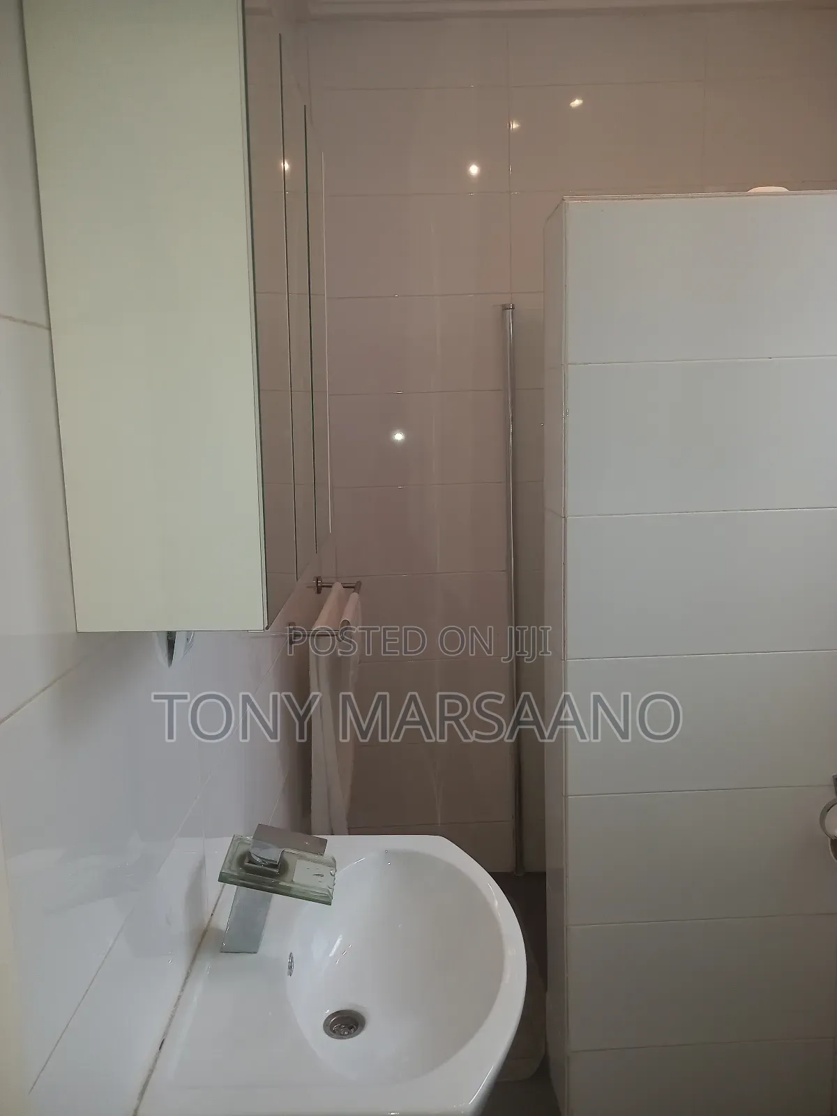 Furnished 1bdrm Apartment in Westland, Police Station for rent